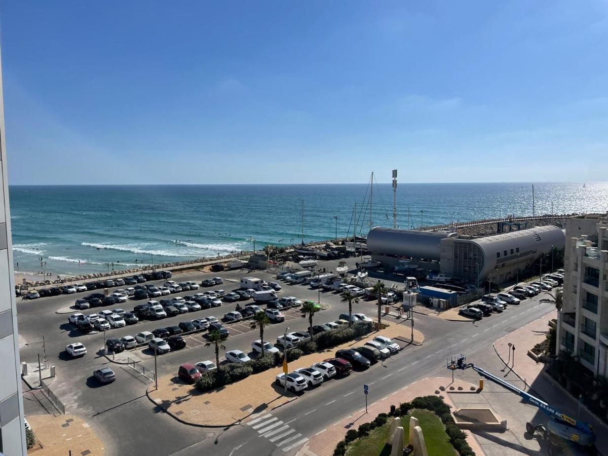 Oceanus Apartment Hotel Herzelia Kültér fotó