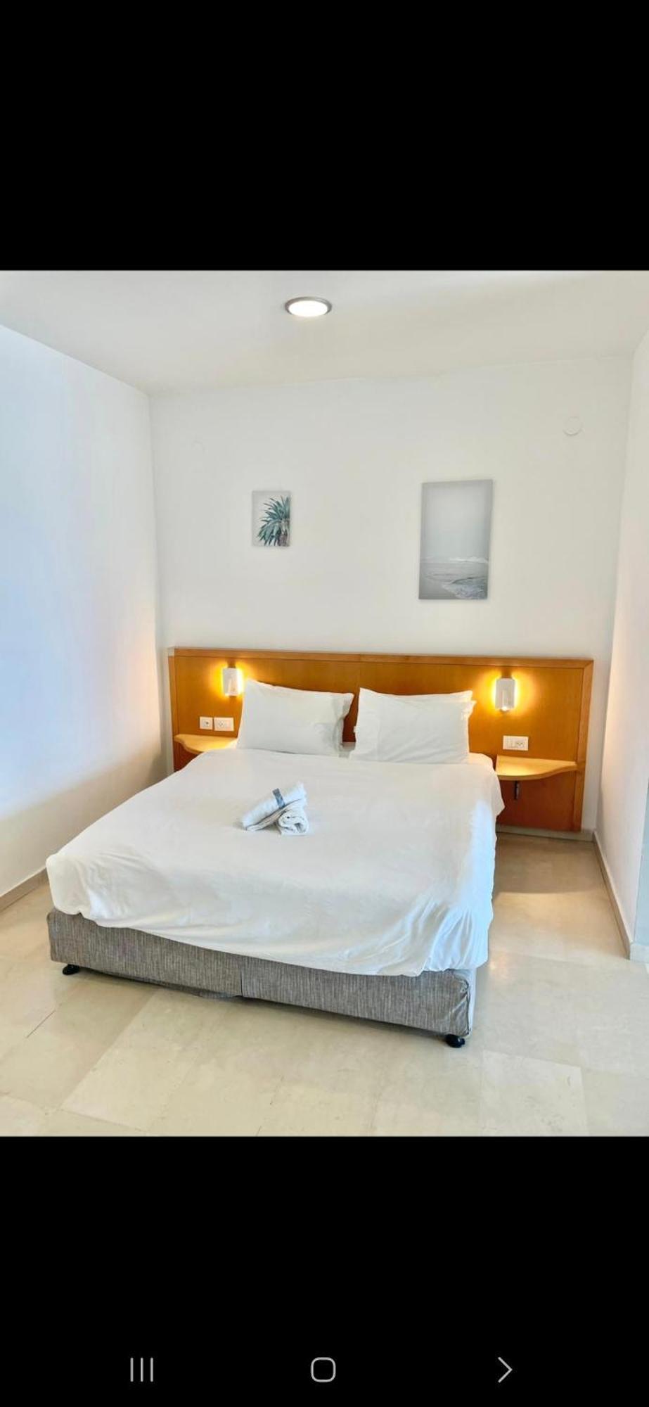 Oceanus Apartment Hotel Herzelia Kültér fotó